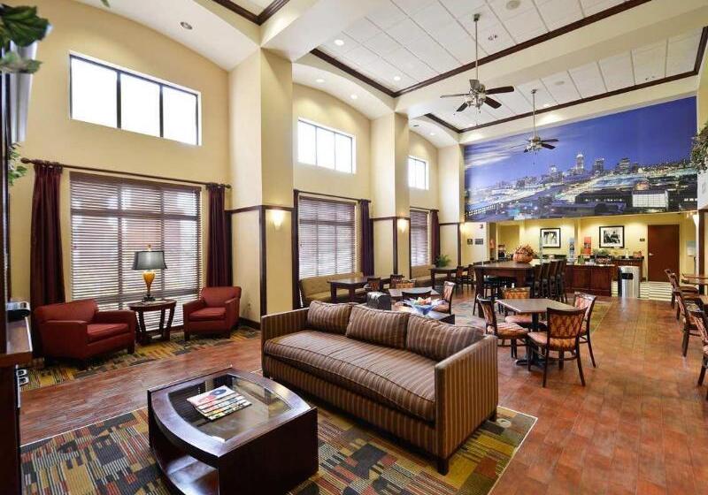 호텔 Hampton Inn & Suites Muncie