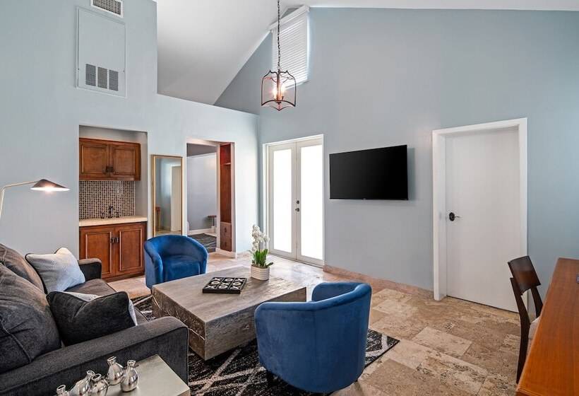 هتل Kasa La Flora And Impala Miami Beach