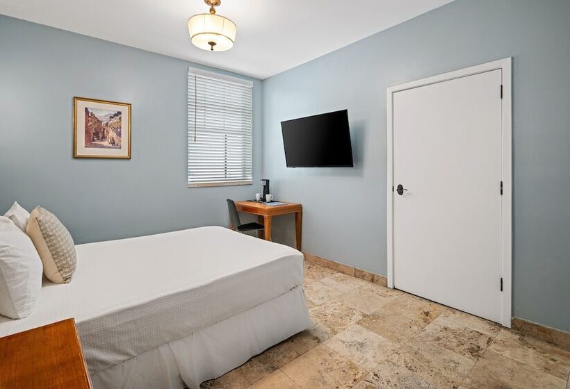 هتل Kasa La Flora And Impala Miami Beach