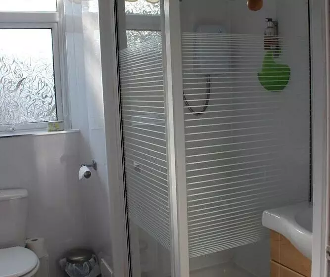 Hotel Invergarry Room Only Guest House For Adults