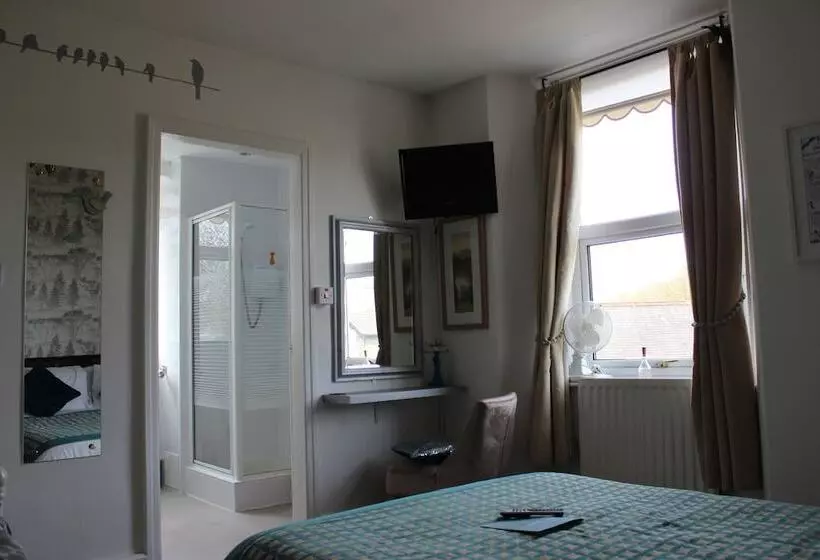 Hotel Invergarry Room Only Guest House For Adults