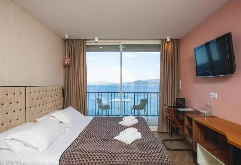 Отель La Pietra Restaurant & Spa