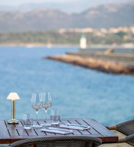 هتل La Pietra Restaurant & Spa