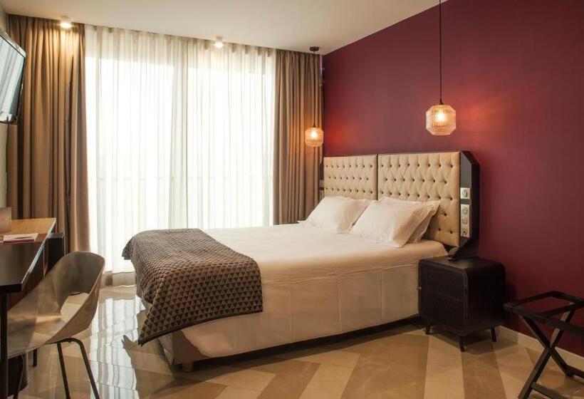 هتل La Pietra Restaurant & Spa