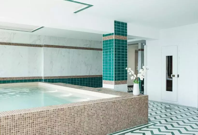 Отель La Pietra Restaurant & Spa