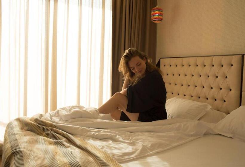 هتل La Pietra Restaurant & Spa