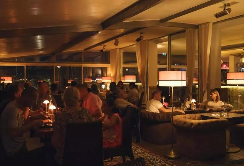 Отель La Pietra Restaurant & Spa