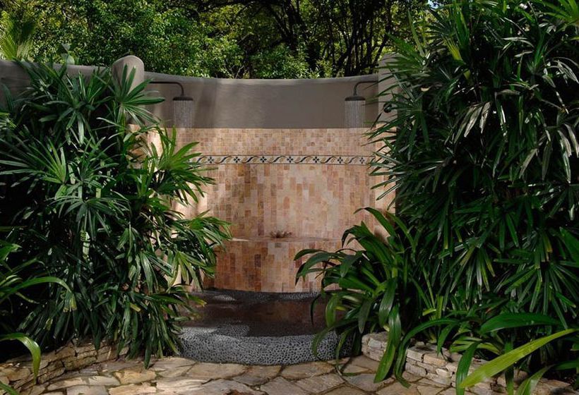 فندق Latitude 10 Exclusive Beach Resort