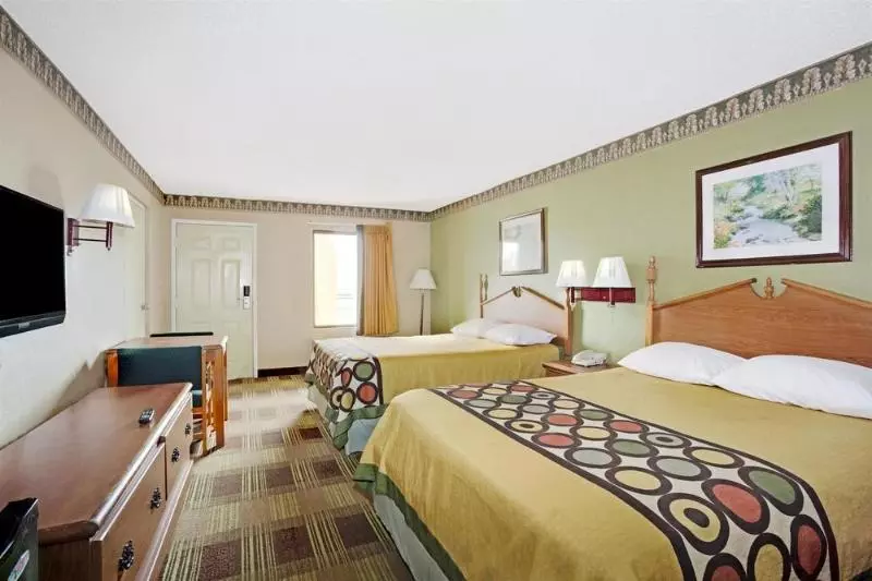 Hotel Red Carpet Inn and Suites Newnan