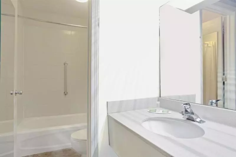 Hotel Red Carpet Inn and Suites Newnan