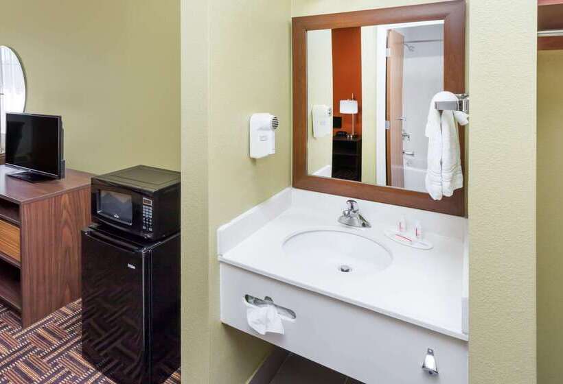 בית מלון כפרי Super 8 By Wyndham Rochester