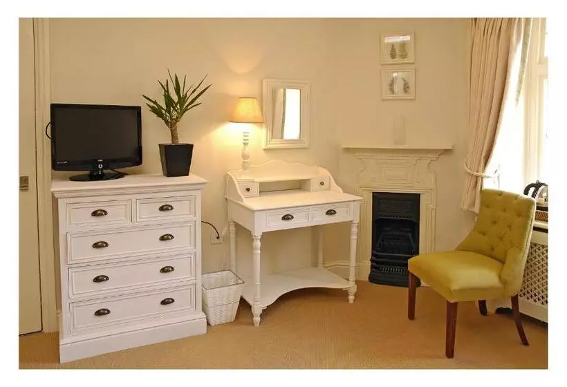 בית מלון כפרי The Kings Arms