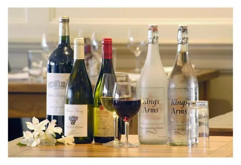 בית מלון כפרי The Kings Arms