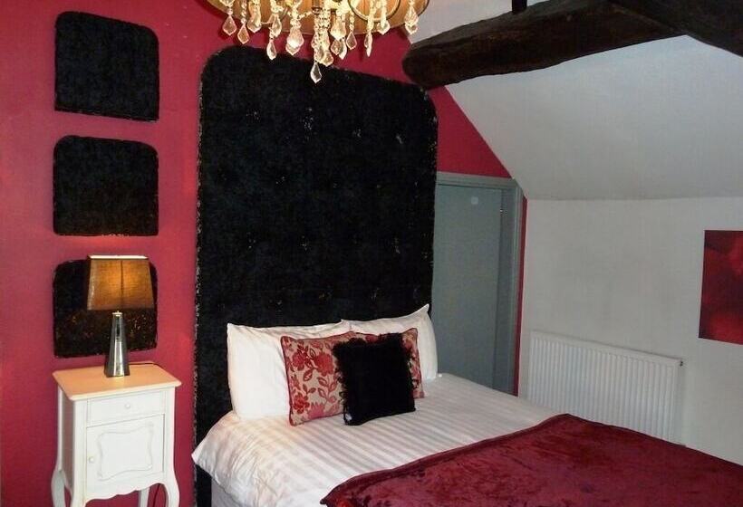 בית מלון כפרי The Manor House