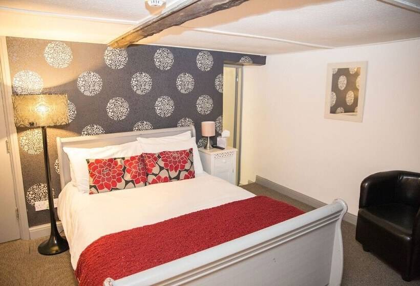 בית מלון כפרי The Manor House