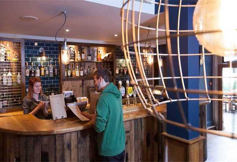 בית מלון כפרי The White Hart