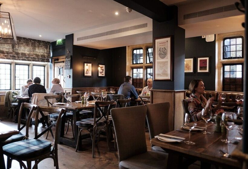 בית מלון כפרי The White Hart