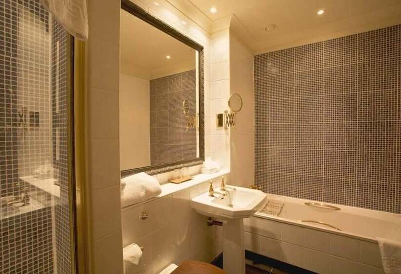 בית מלון כפרי The White Hart