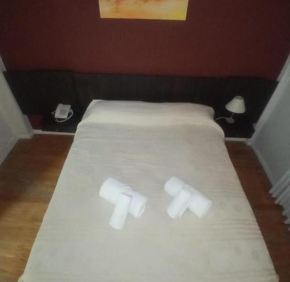 Hotel Avenida Del Mar