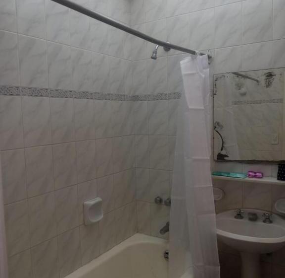 Hotel Avenida Del Mar