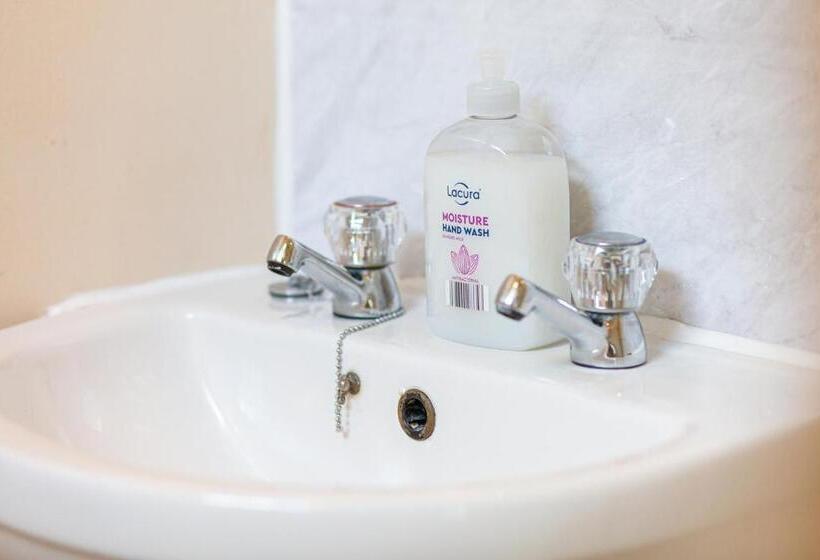 בית מלון כפרי City Centre Guest House