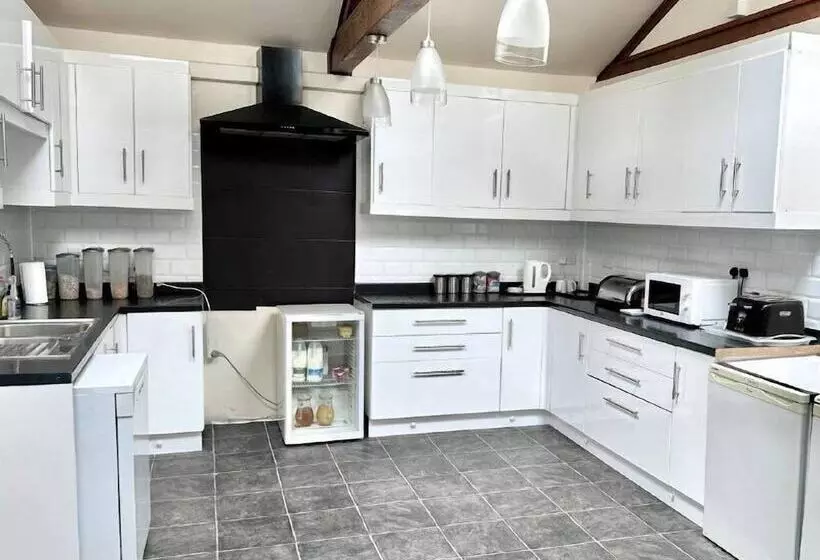 בית מלון כפרי City Centre Guest House