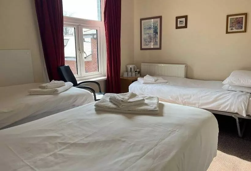 בית מלון כפרי City Centre Guest House