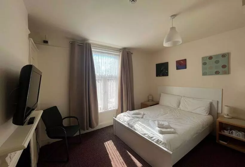 בית מלון כפרי City Centre Guest House