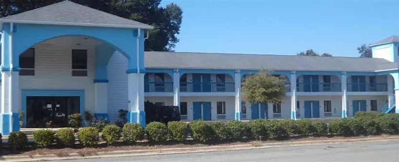 Hotelli AmeriVu Inn & Suites Siler City