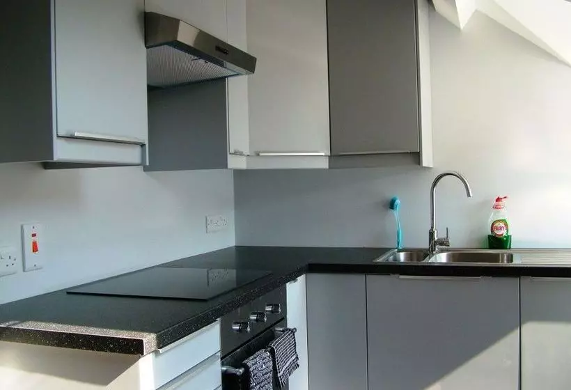 هتل Glenholme Apartments