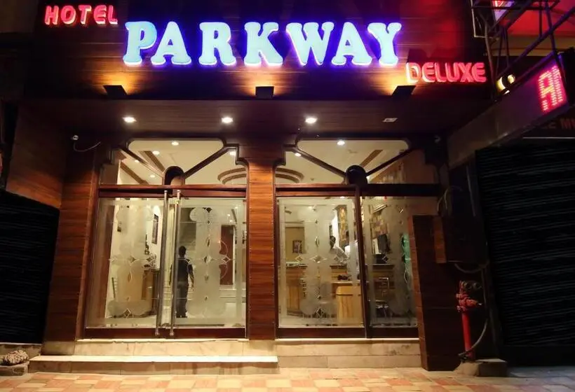 ホテル Parkway Deluxe