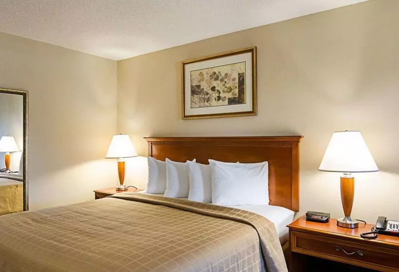 ホテル Quality Inn Troutville  Roanoke North