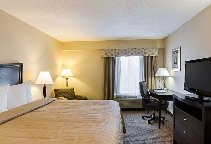 ホテル Quality Inn Troutville  Roanoke North