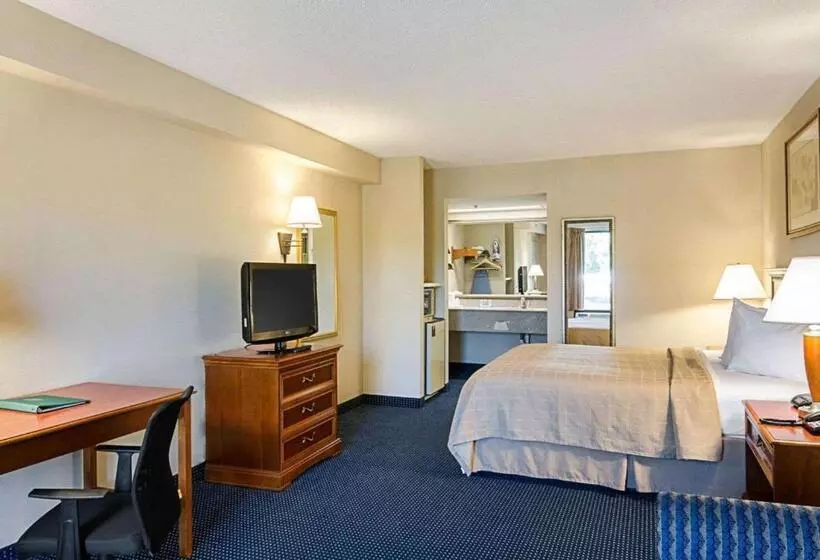 ホテル Quality Inn Troutville  Roanoke North
