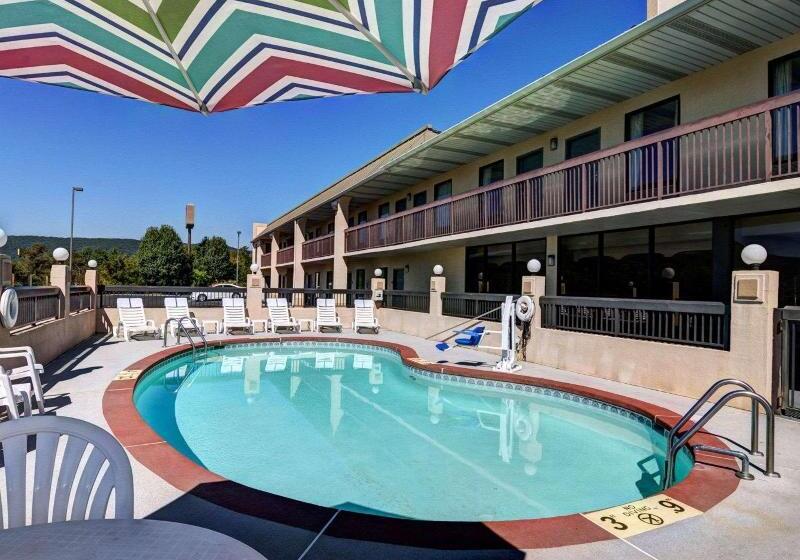 ホテル Quality Inn Troutville  Roanoke North