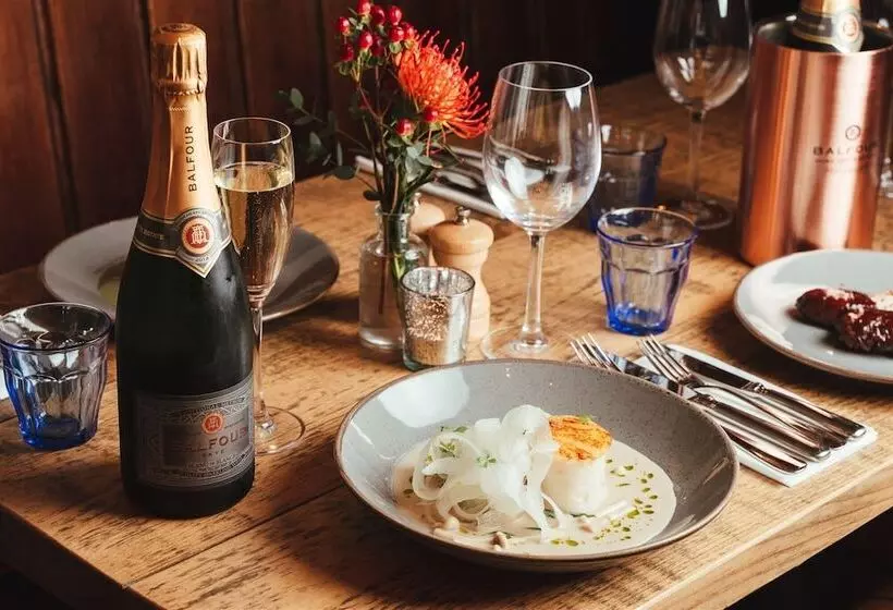 Hotel The Falcon Painswick