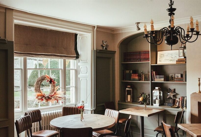 فندق The Falcon Painswick