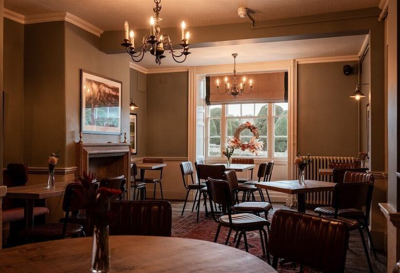 فندق The Falcon Painswick