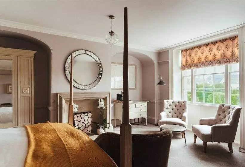 Hotel The Falcon Painswick