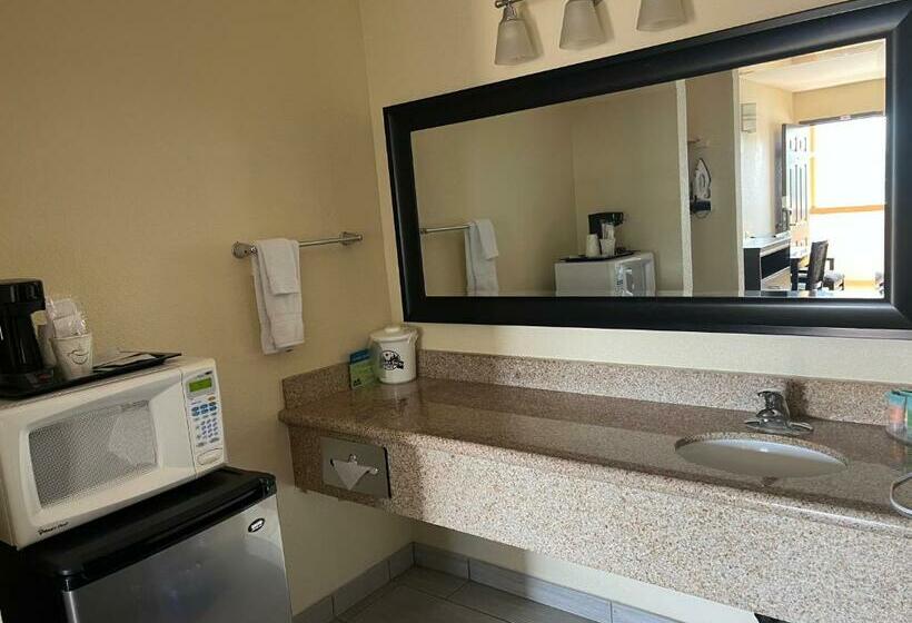 فندق Yosemite Sierra Inn