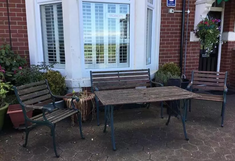 ベッドアンドブレックファースト Cara Guesthouse