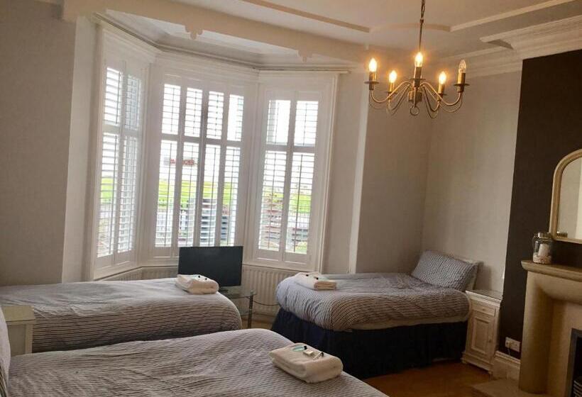 مبيت وإفطار Cara Guesthouse