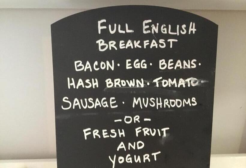 مبيت وإفطار Cara Guesthouse