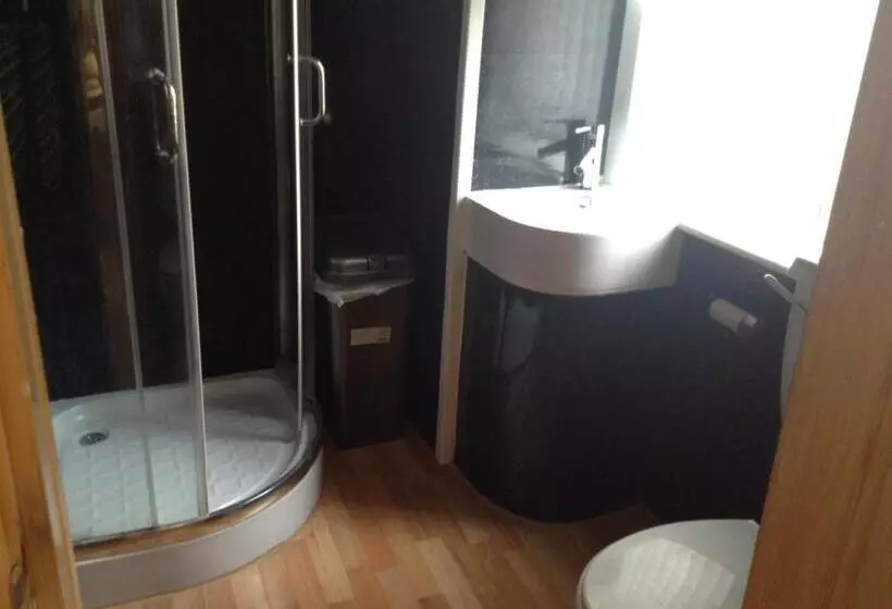 Fairhaven Hotel On Woodfield Road