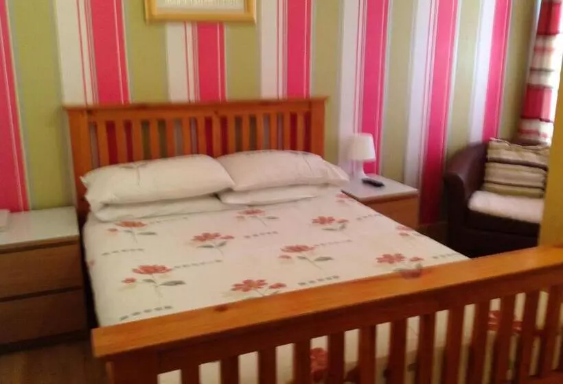 Fairhaven Hotel On Woodfield Road