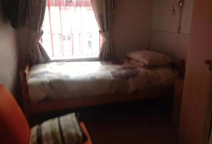 Fairhaven Hotel On Woodfield Road