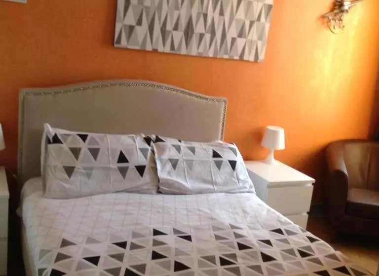 Fairhaven Hotel On Woodfield Road