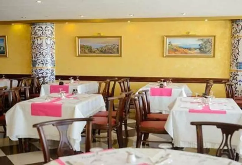 هتل Abbasides Palace