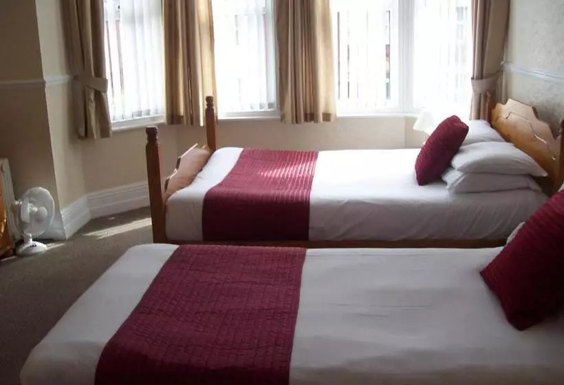 Отель Avalon Guest Accommodation