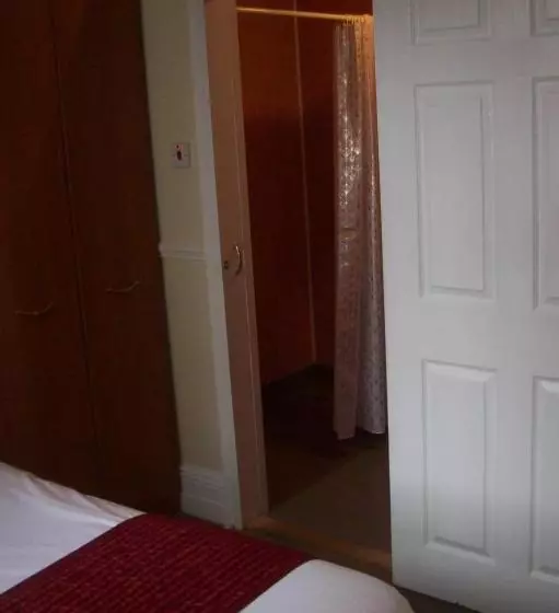 Отель Avalon Guest Accommodation